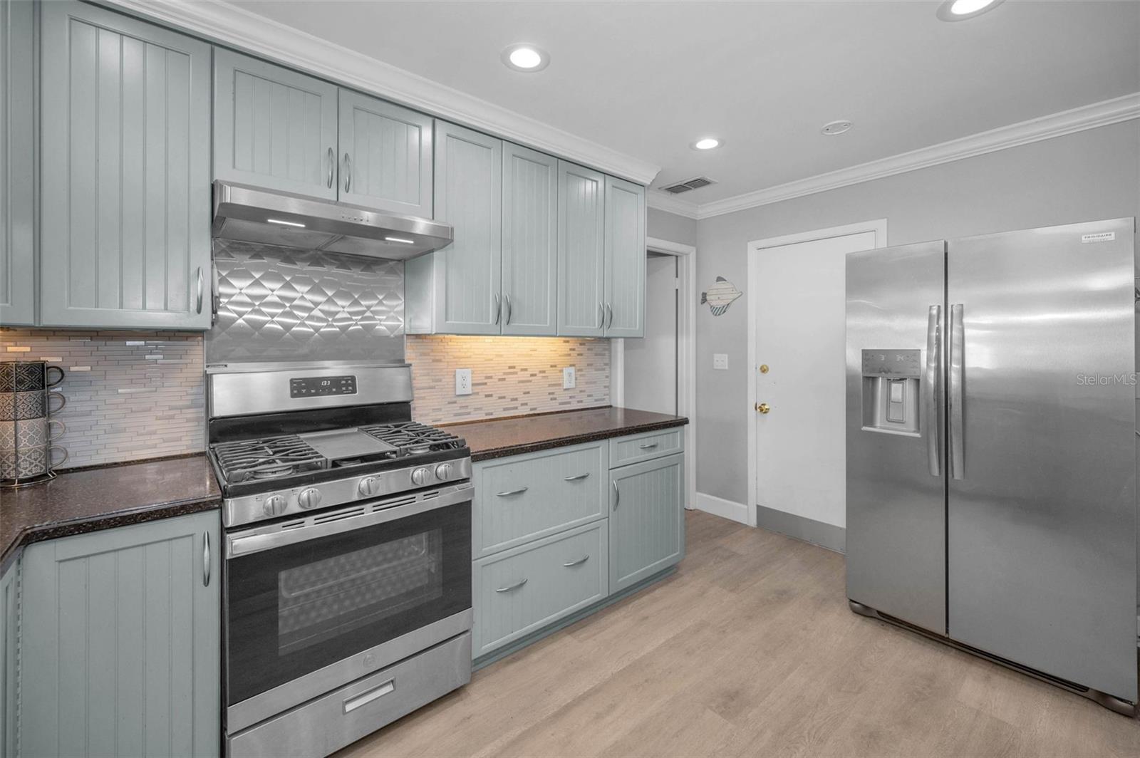 Image 8 of 49 For 4191 50th Avenue S