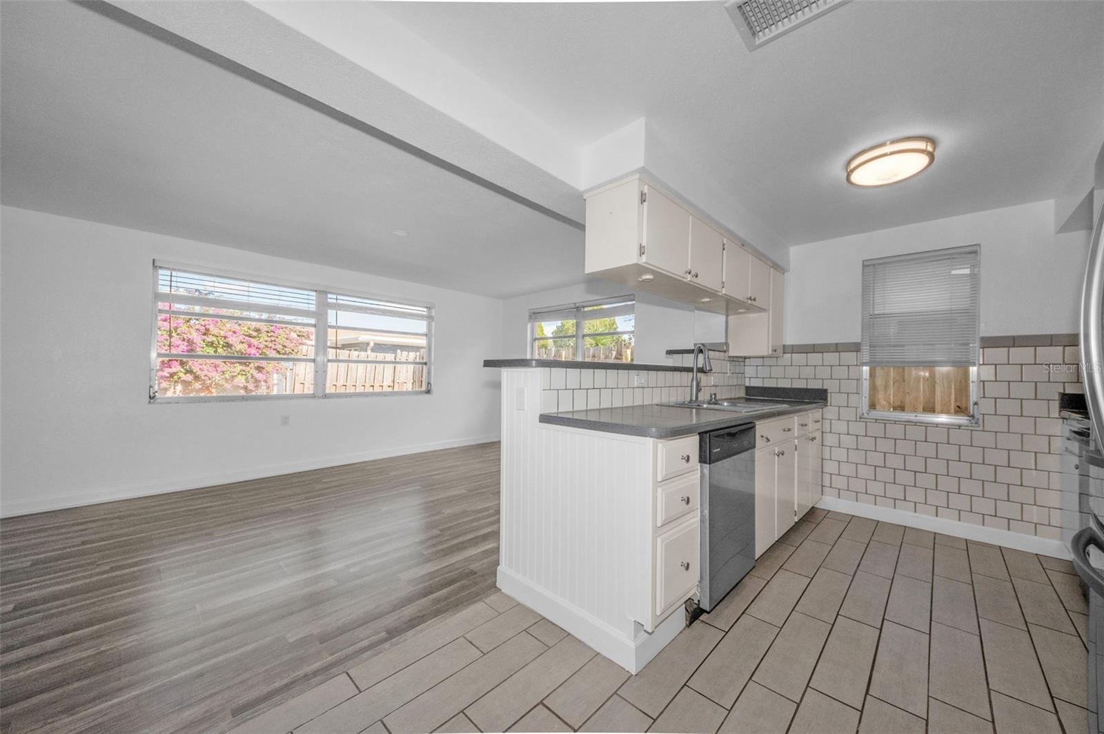 Image 17 of 44 For 5705 Mariposa Drive