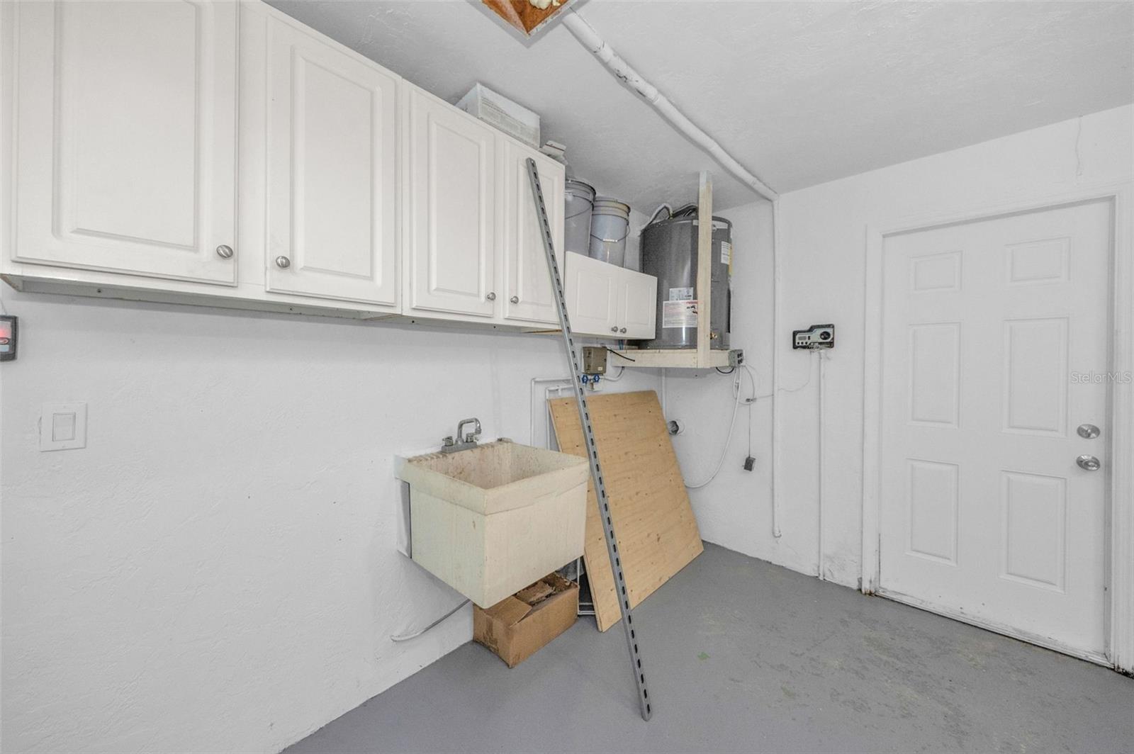 Image 37 of 44 For 5705 Mariposa Drive