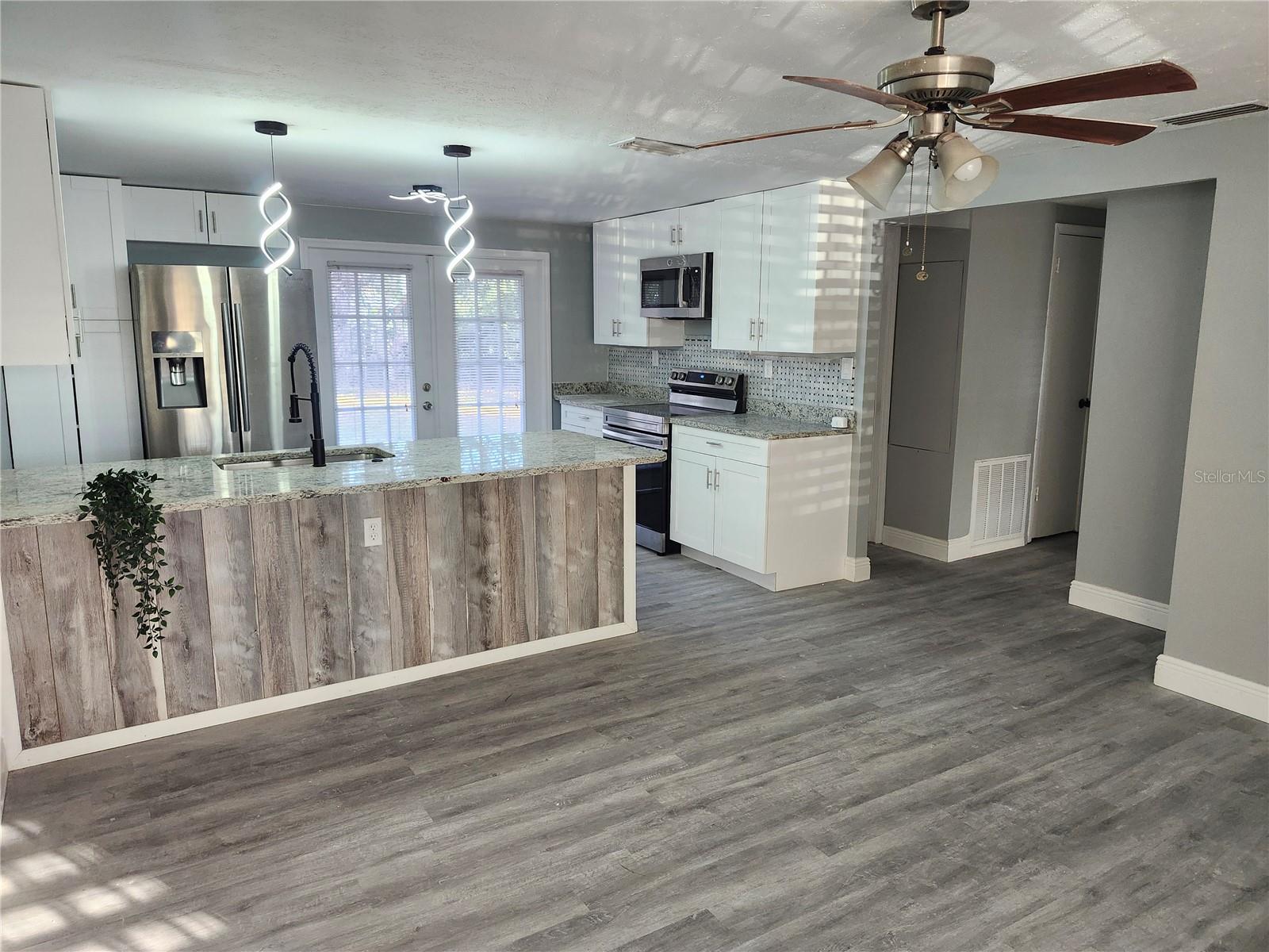 Image 3 of 21 For 3001 43rd Street