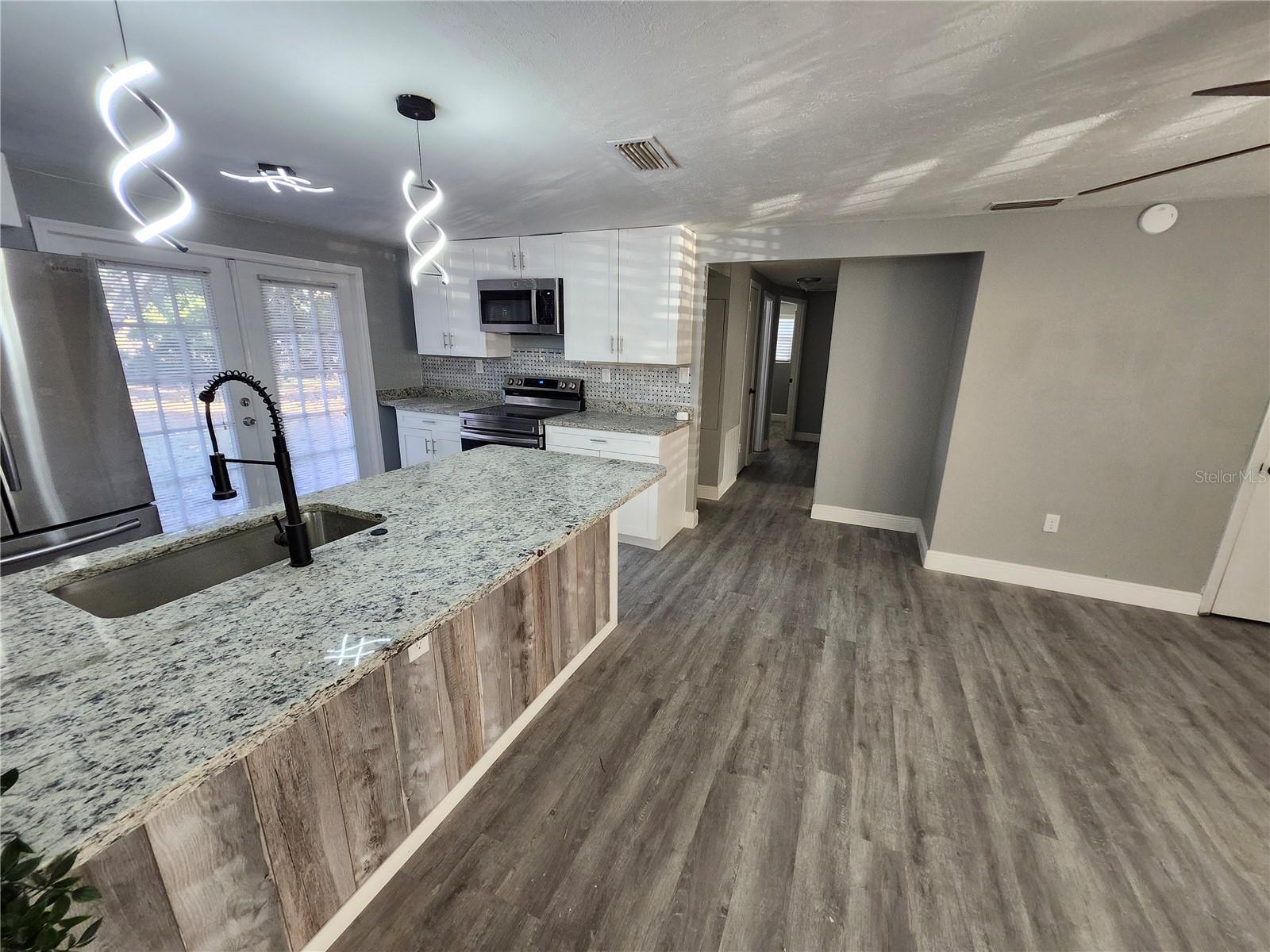 Image 6 of 21 For 3001 43rd Street