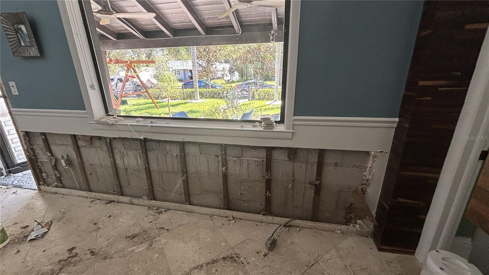 Image 5 of 14 For 2927 Alline Avenue