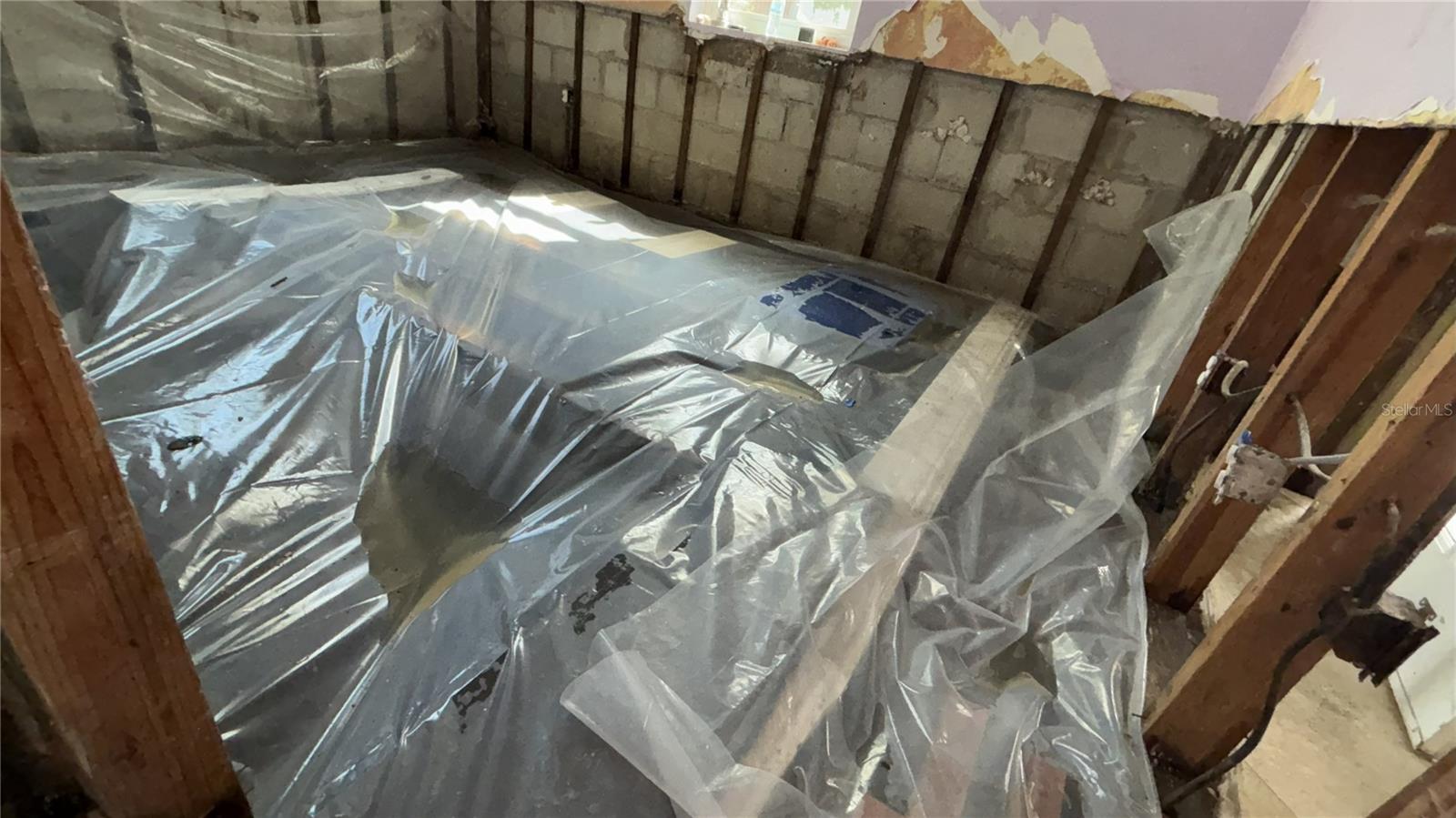 Image 8 of 14 For 2927 Alline Avenue