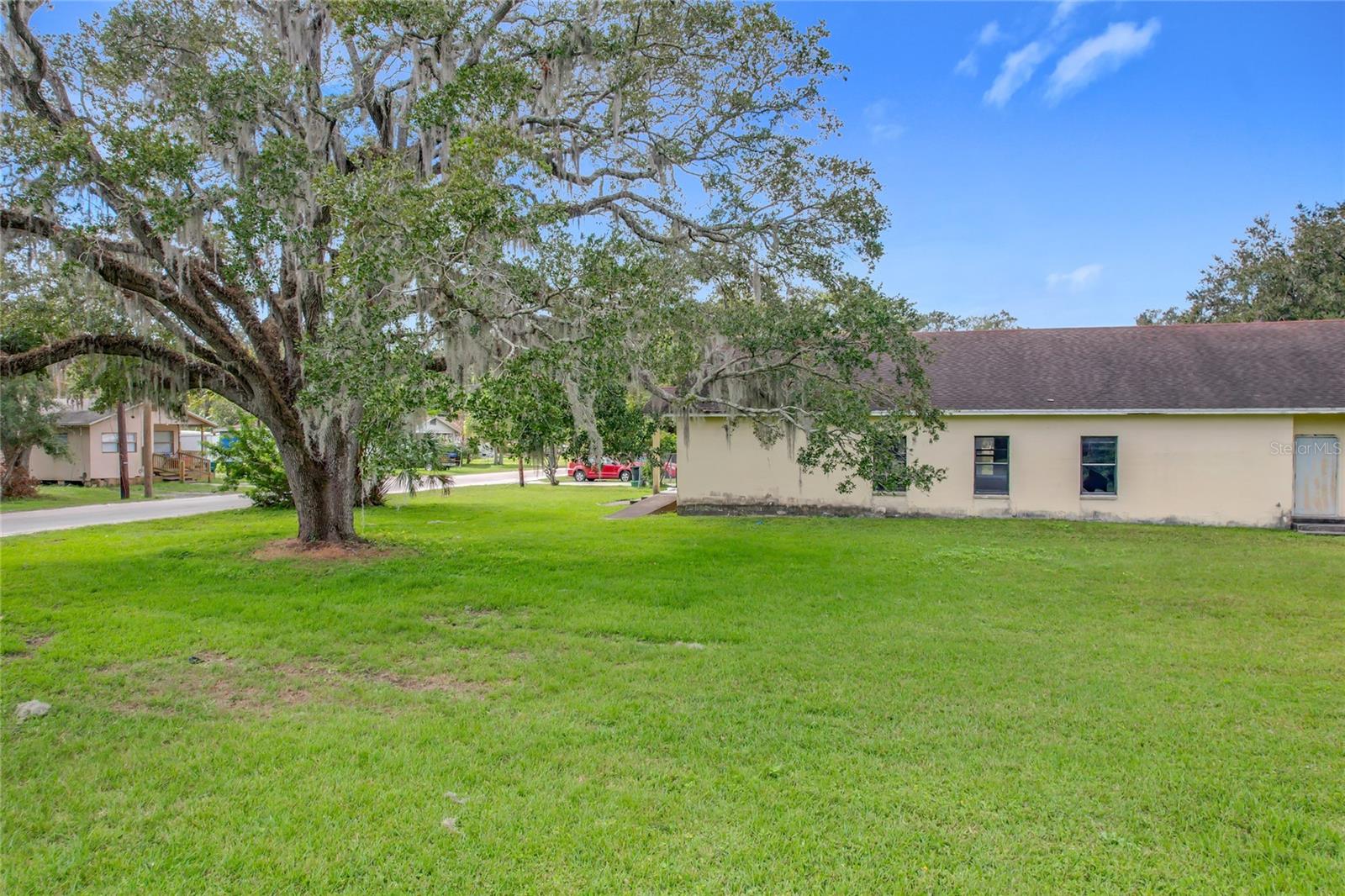 Image 4 of 20 For 1512 13th Place