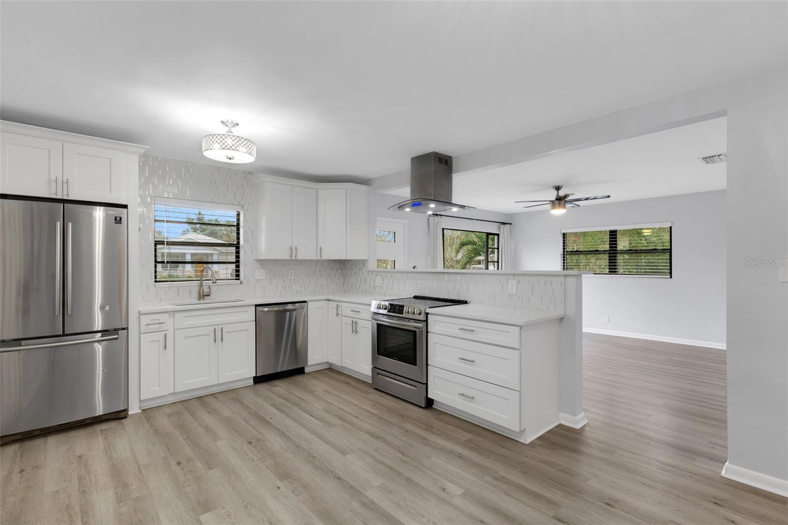 Image 10 of 59 For 918 Kentucky Avenue