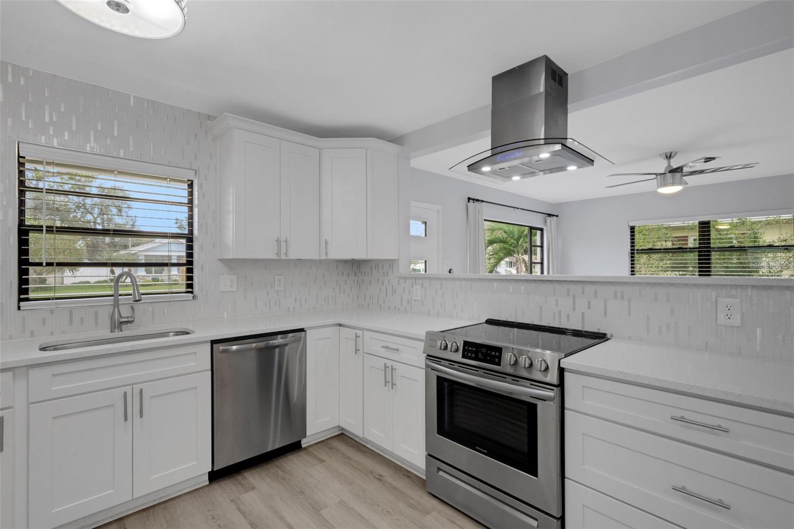 Image 11 of 59 For 918 Kentucky Avenue