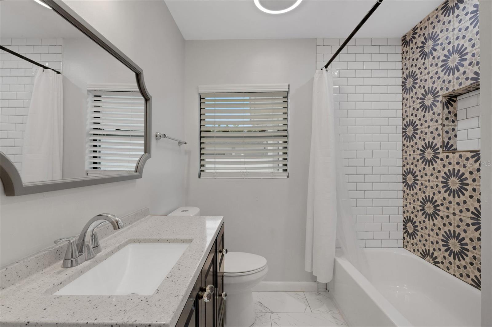 Image 18 of 59 For 918 Kentucky Avenue