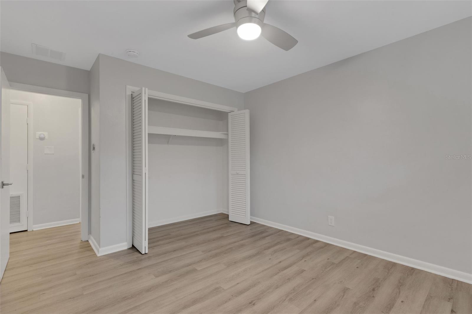 Image 20 of 59 For 918 Kentucky Avenue