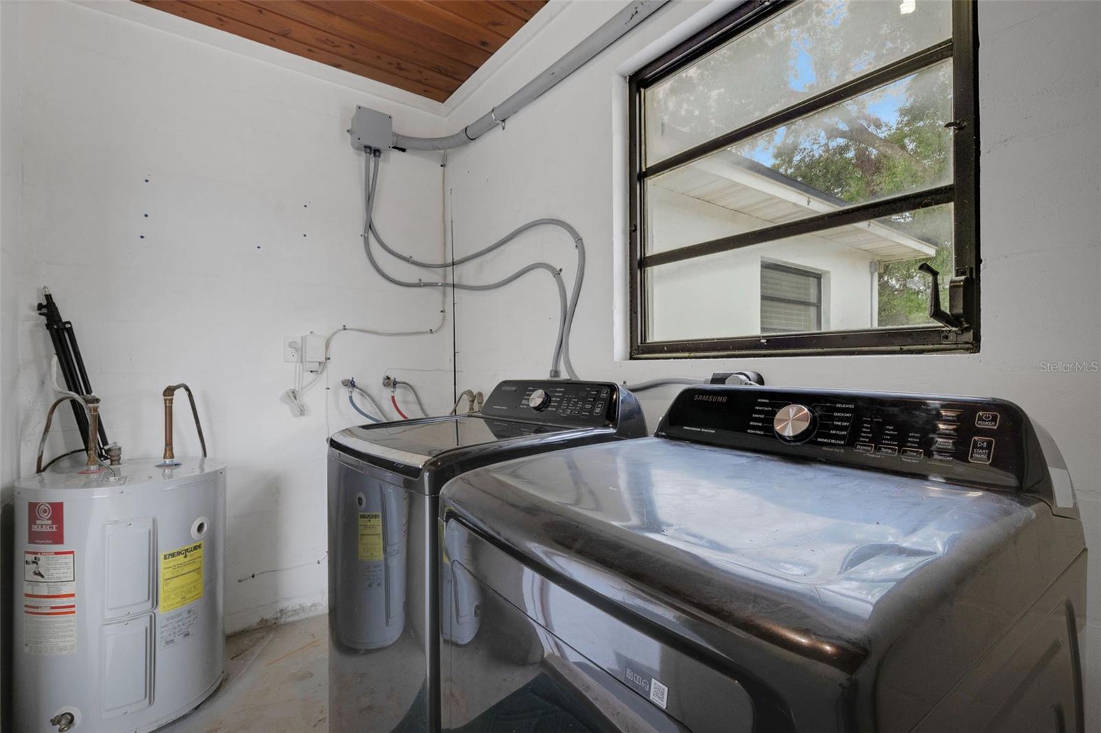 Image 30 of 59 For 918 Kentucky Avenue