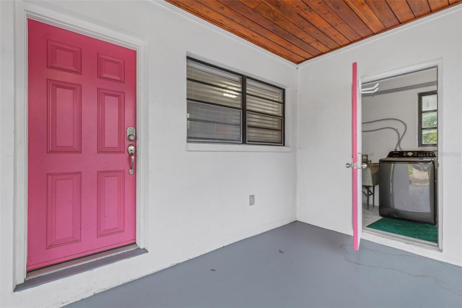 Image 33 of 59 For 918 Kentucky Avenue