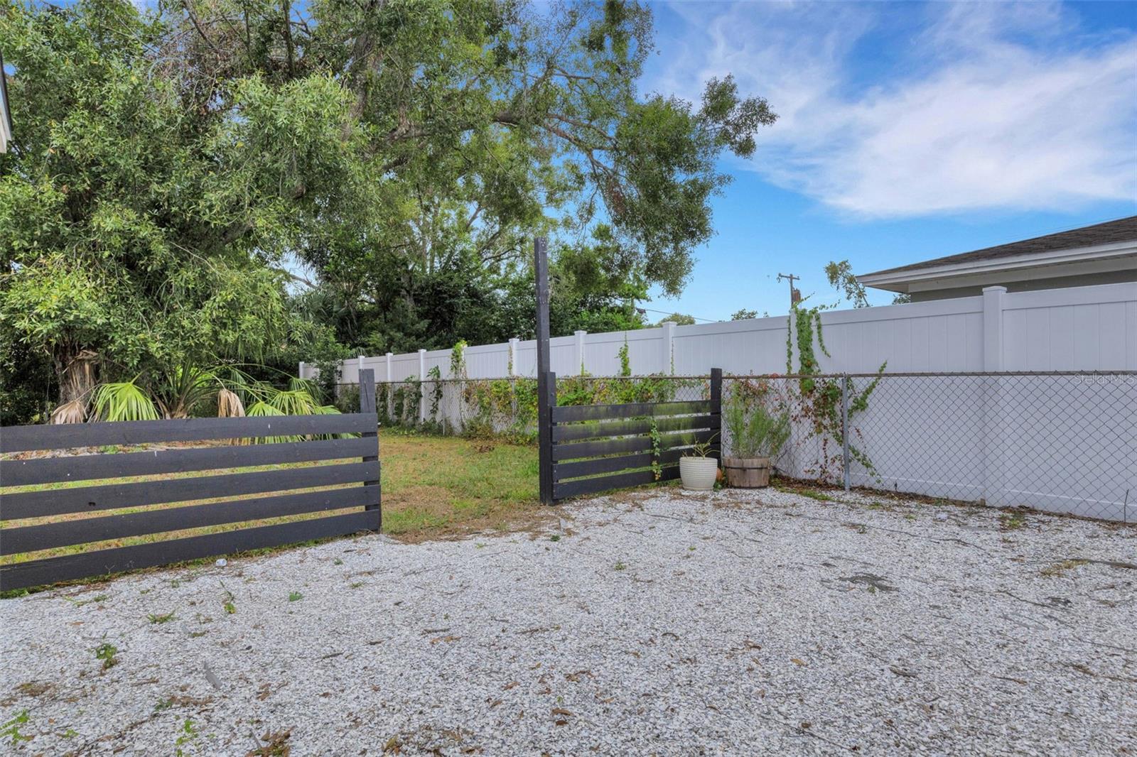 Image 40 of 59 For 918 Kentucky Avenue