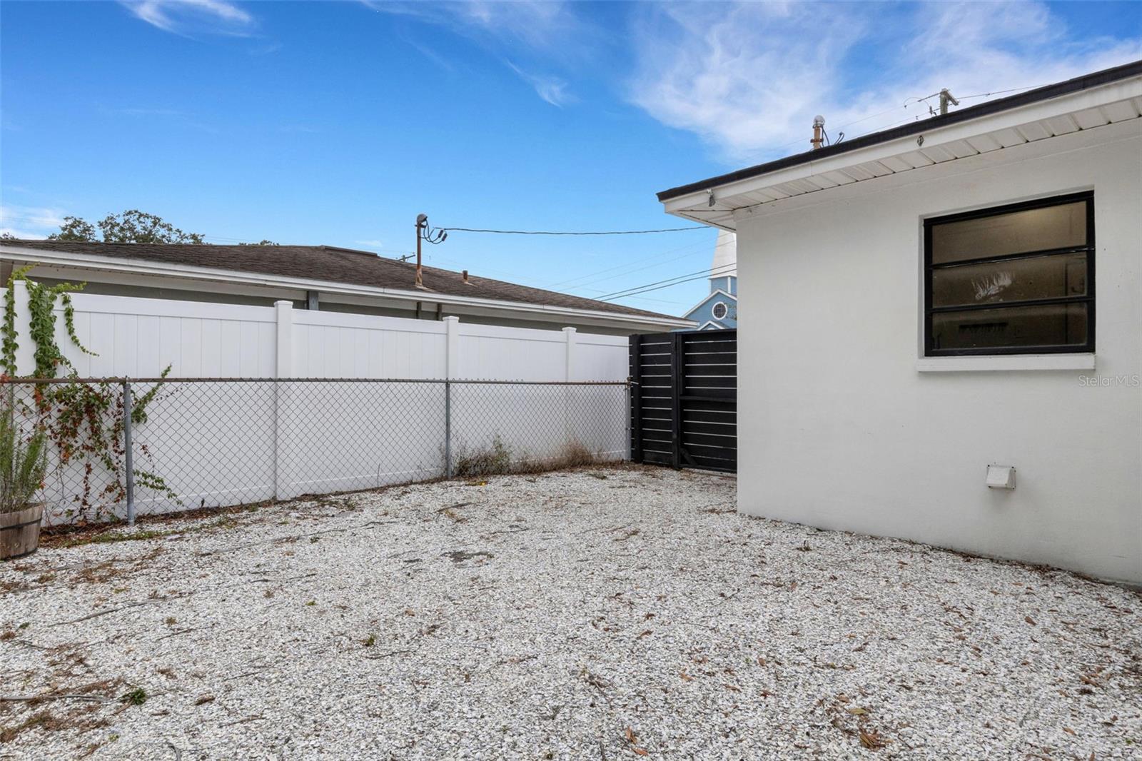 Image 41 of 59 For 918 Kentucky Avenue