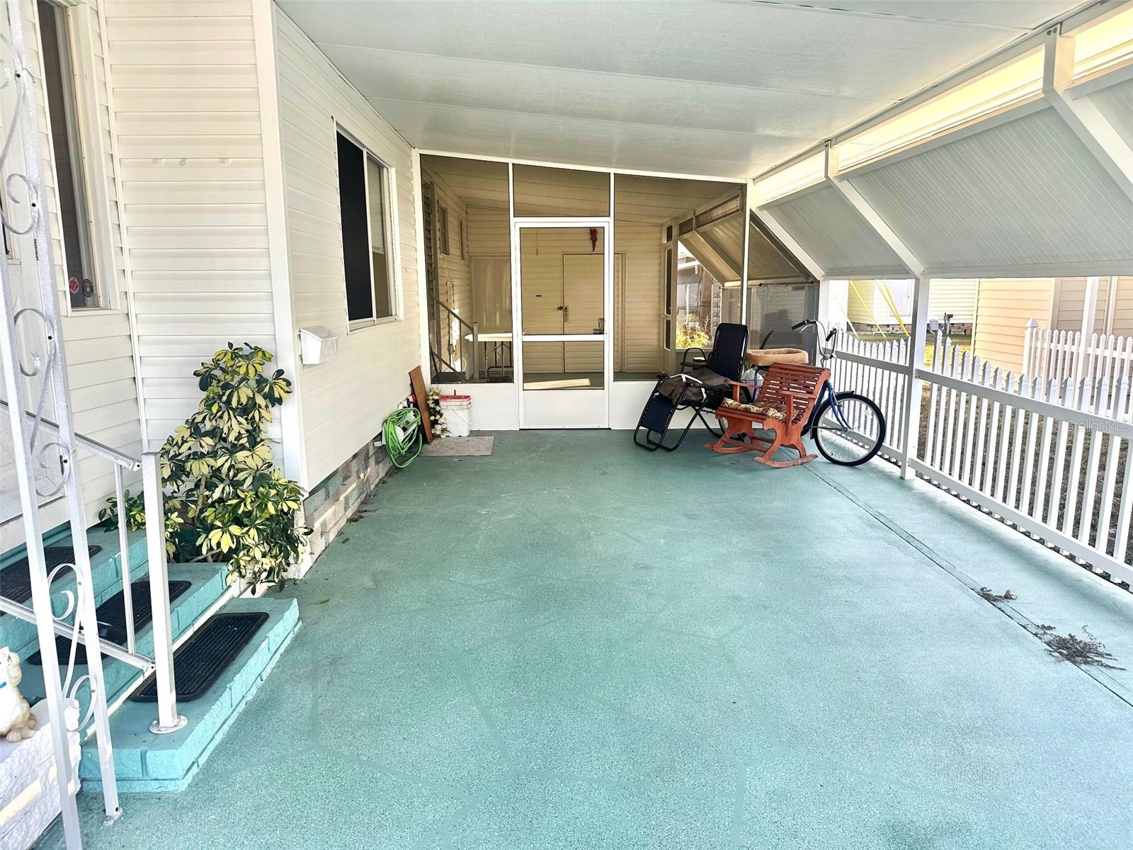 Listing photo id 9 for 2000 Bay Drive 103