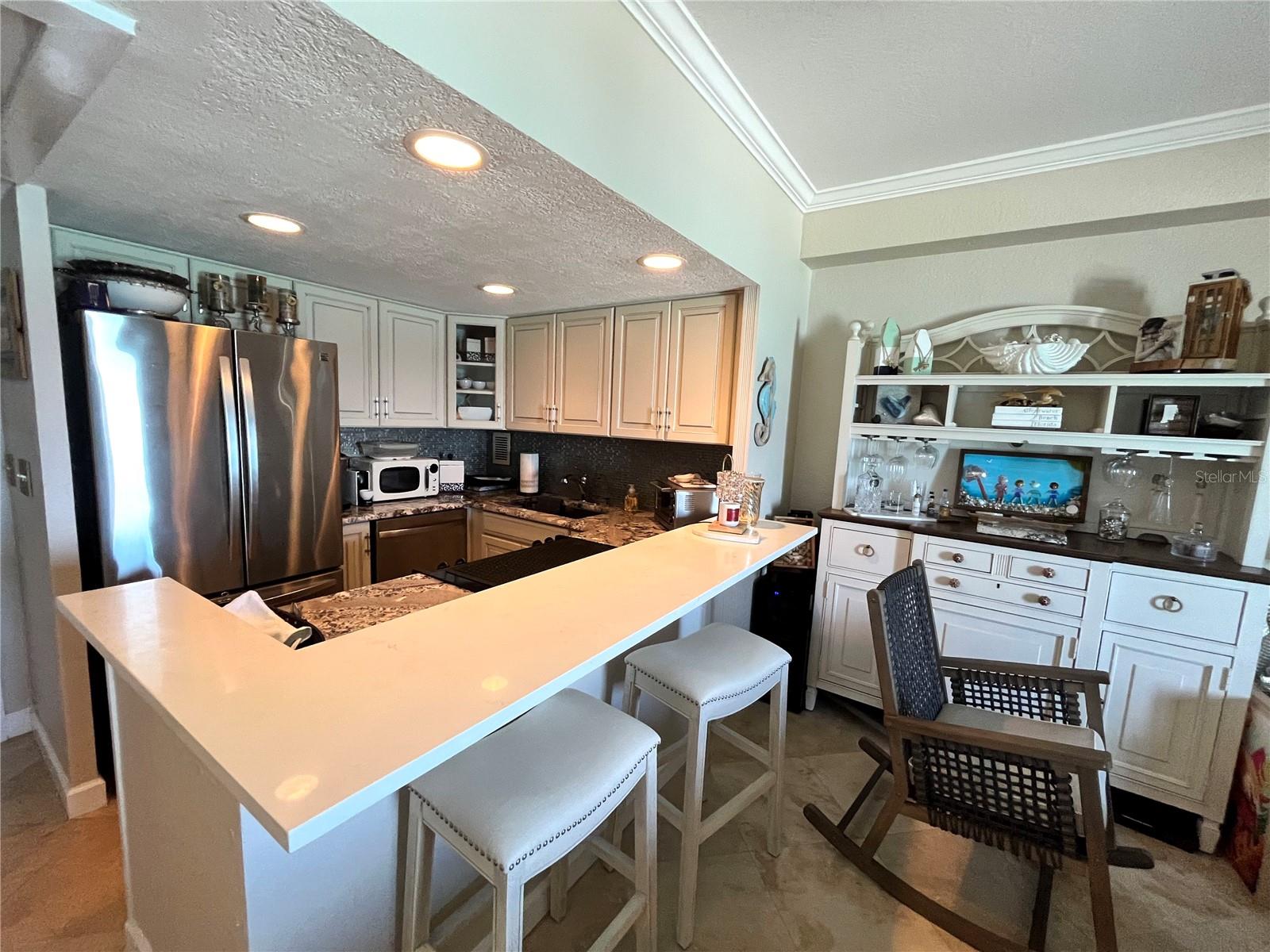 Image 12 of 88 For 880 Mandalay Avenue C615