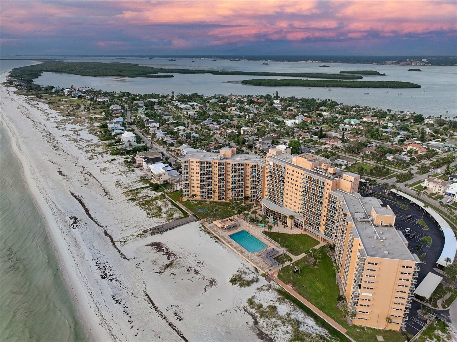 Image 71 of 88 For 880 Mandalay Avenue C615