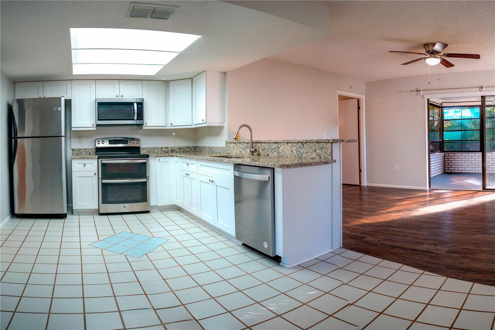 Image 14 of 35 For 3276 Morven Drive