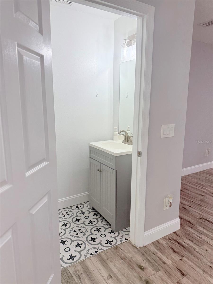 Image 11 of 27 For 4312 Silver Falls Dr