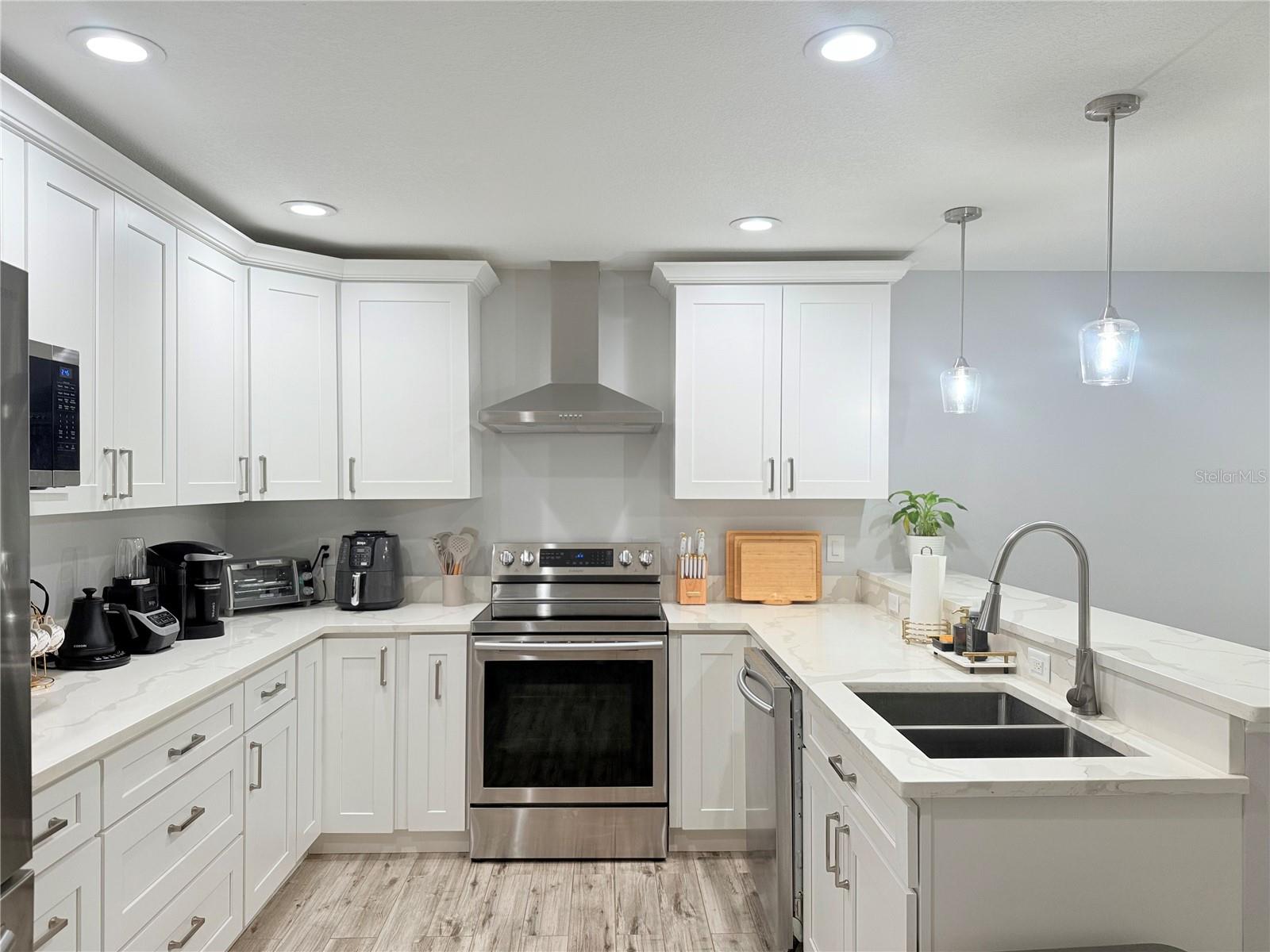 Image 6 of 27 For 4312 Silver Falls Dr