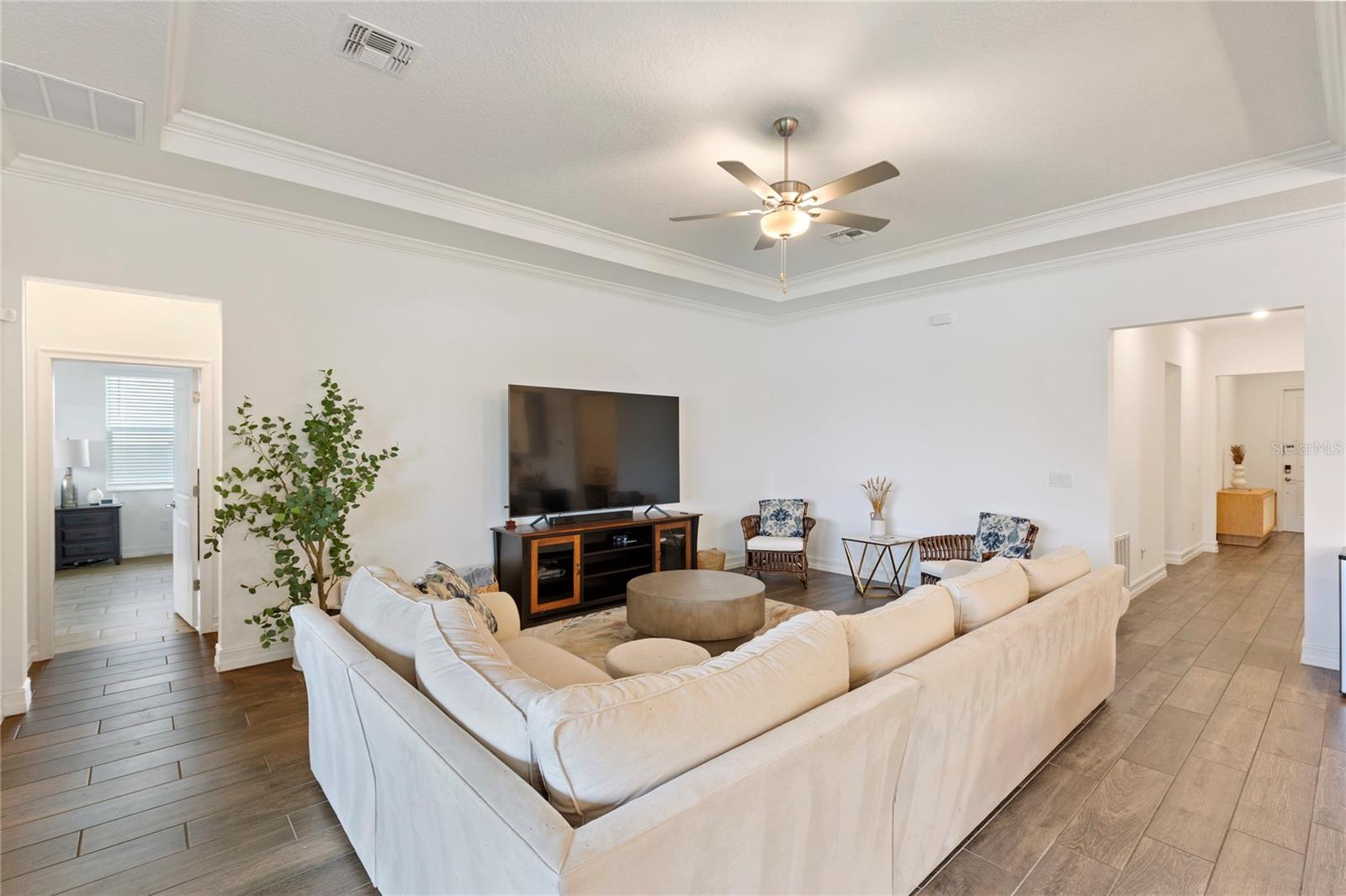 Image 21 of 49 For 8692 Little Bluestem Drive