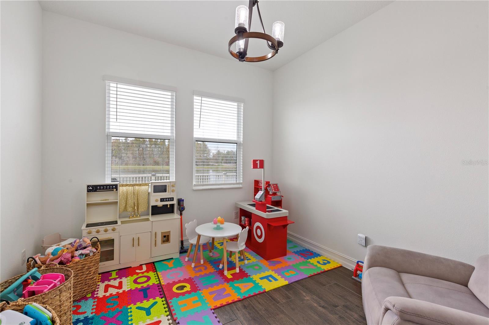 Image 31 of 49 For 8692 Little Bluestem Drive