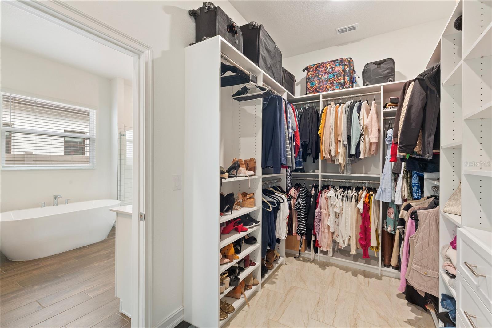 Image 35 of 49 For 8692 Little Bluestem Drive