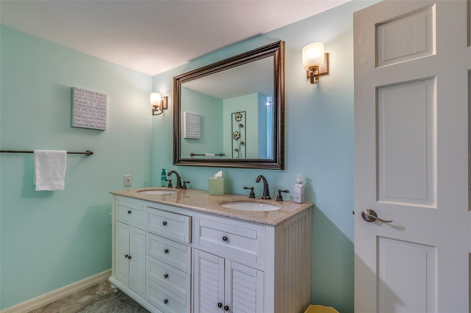 Image 23 of 56 For 6500 Sunset Way 116