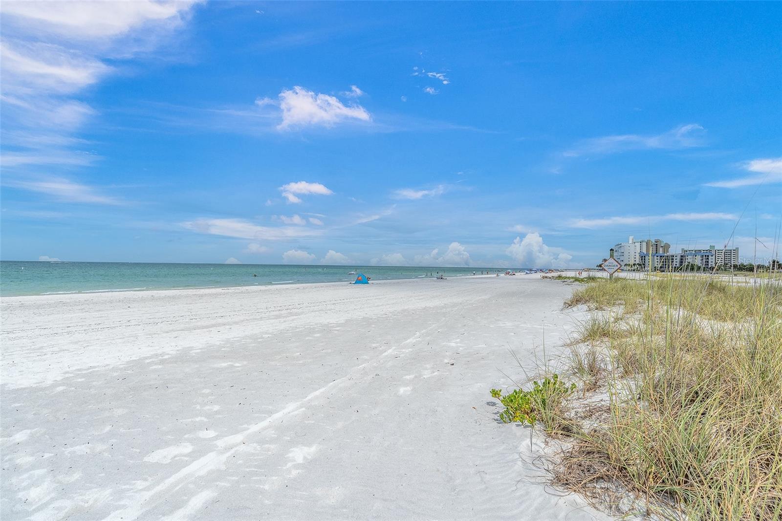 Image 33 of 56 For 6500 Sunset Way 116