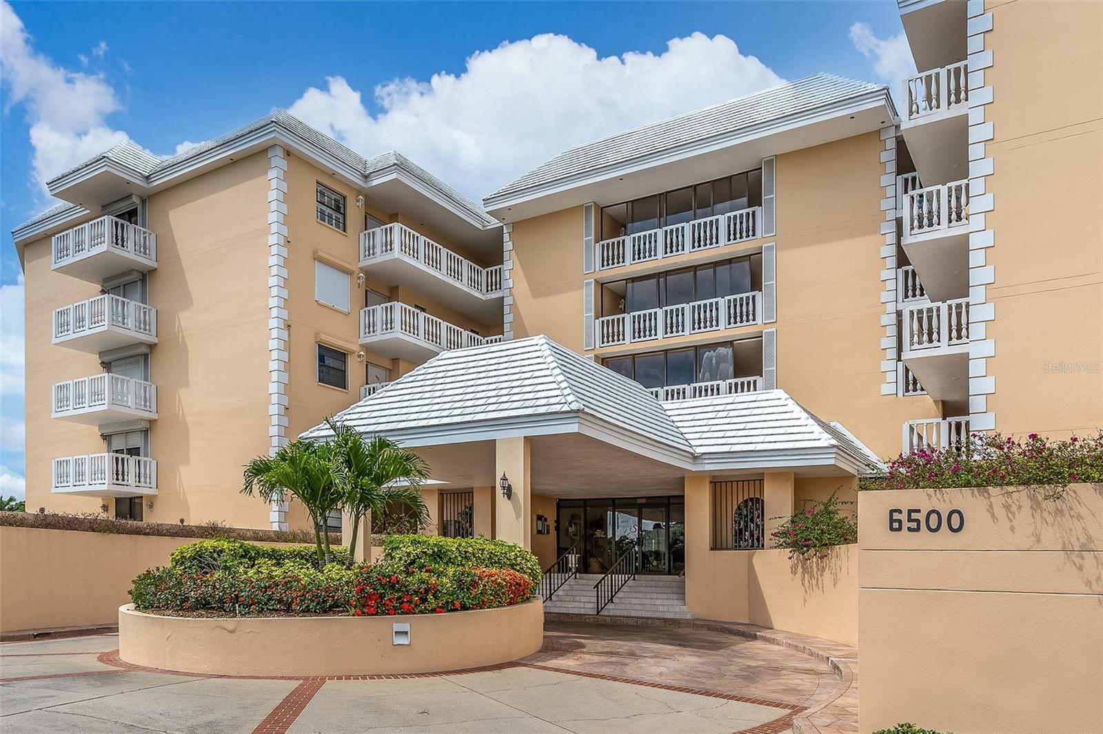 Image 41 of 56 For 6500 Sunset Way 116