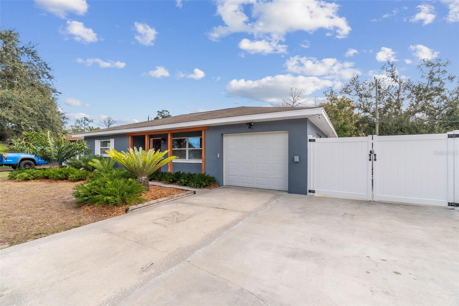 Details for 918 18th Street Sw, LARGO, FL 33770