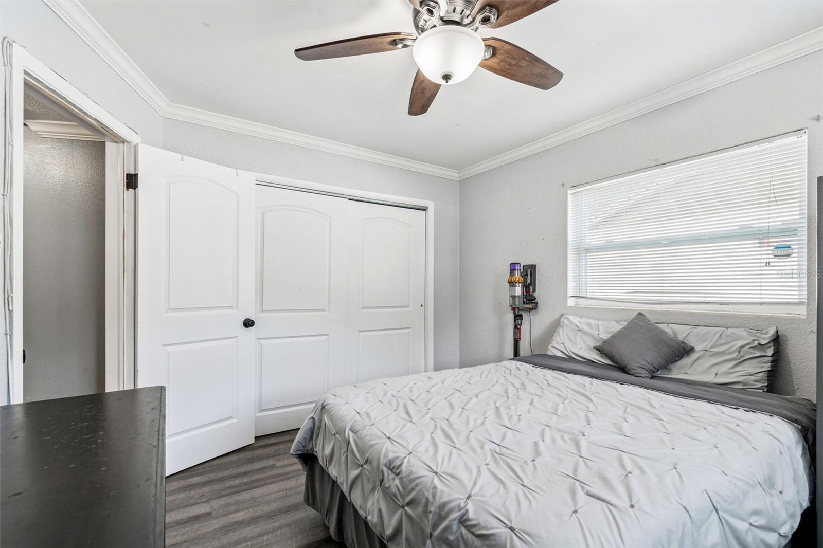 Listing photo id 18 for 918 18th Street Sw