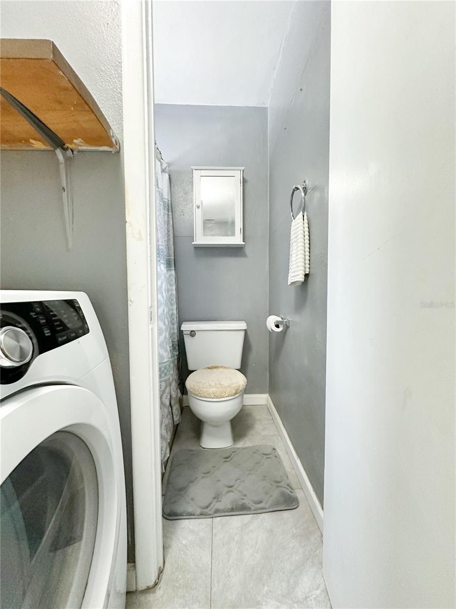 Listing photo id 23 for 918 18th Street Sw