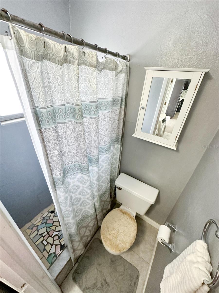 Listing photo id 24 for 918 18th Street Sw