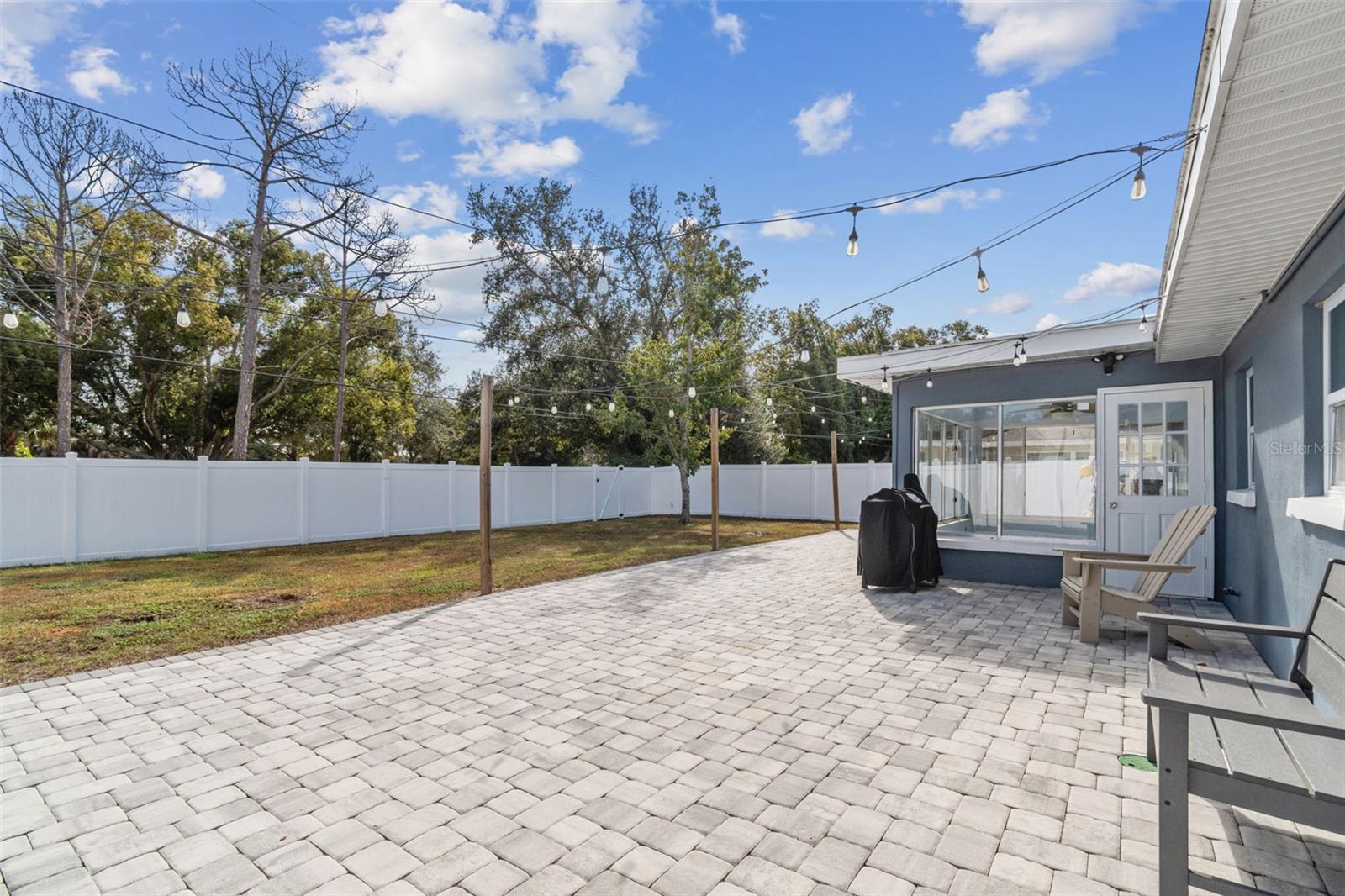 Listing photo id 26 for 918 18th Street Sw