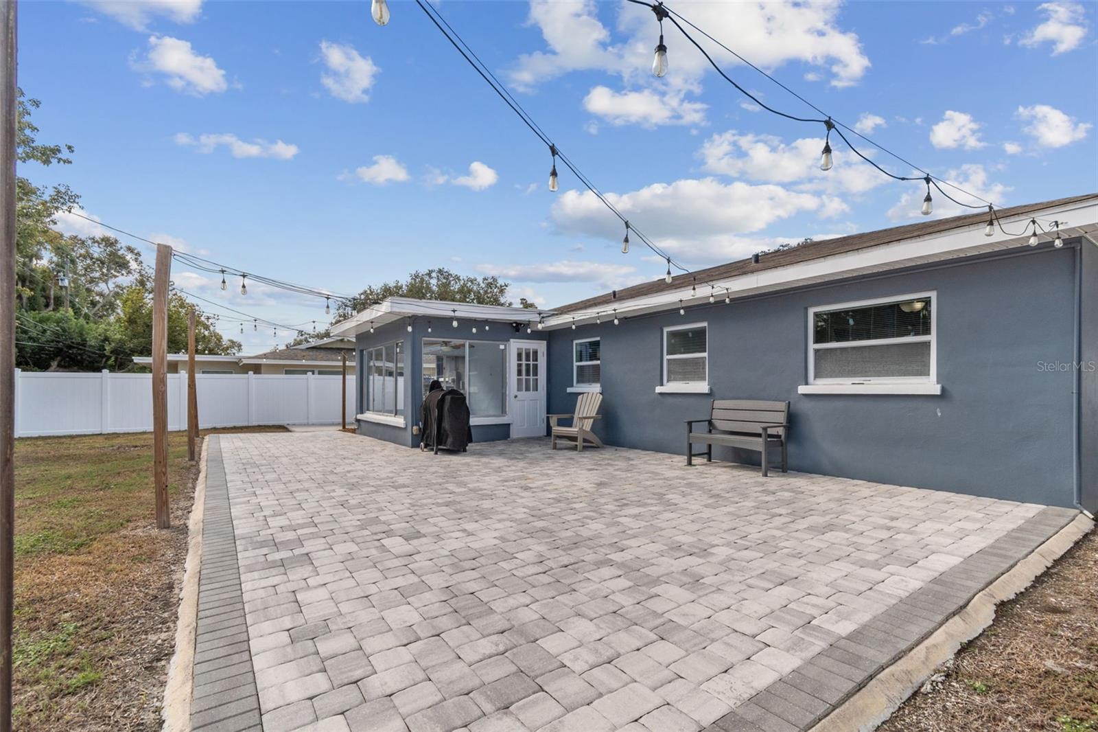 Listing photo id 27 for 918 18th Street Sw