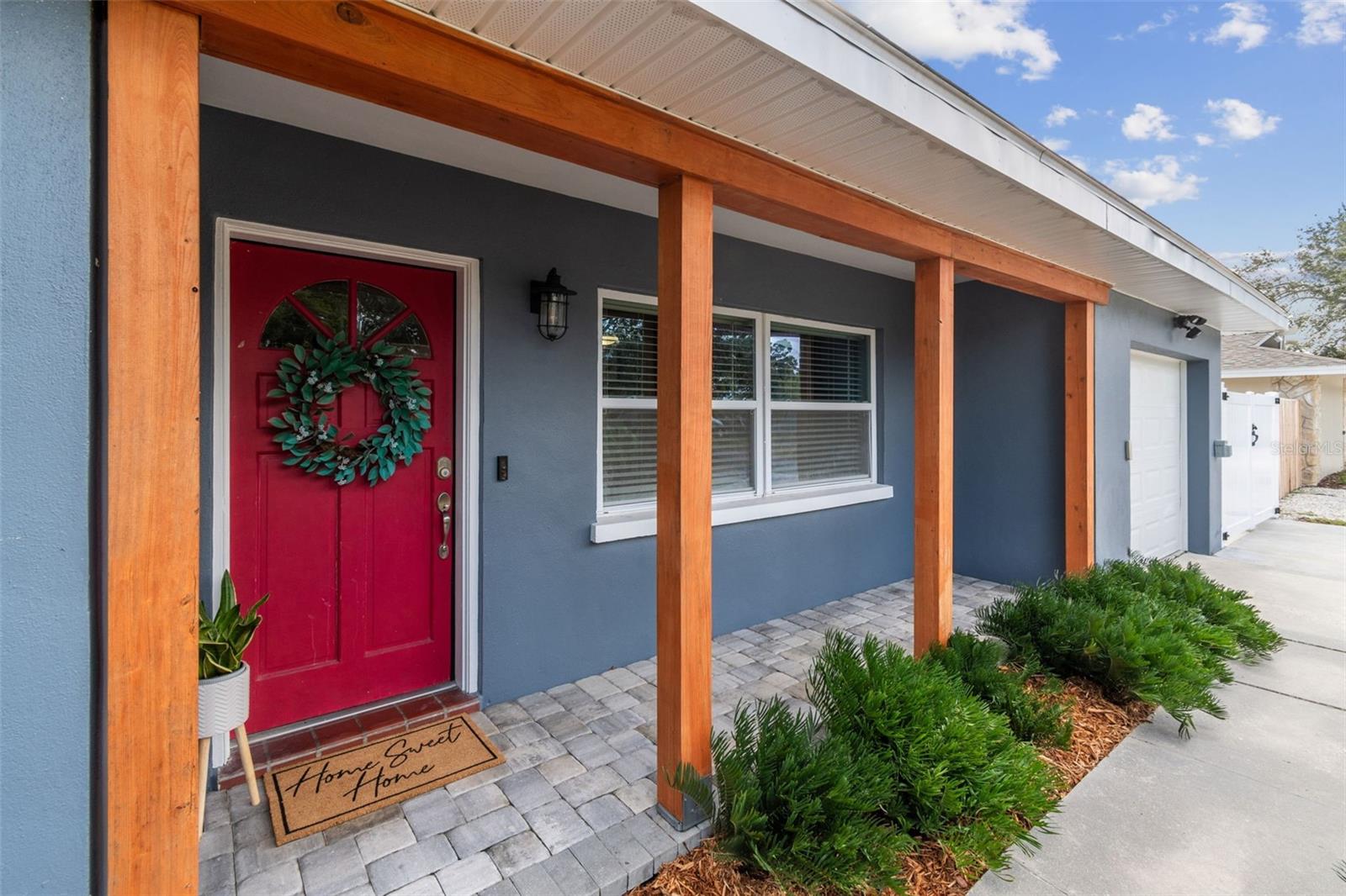 Listing photo id 1 for 918 18th Street Sw