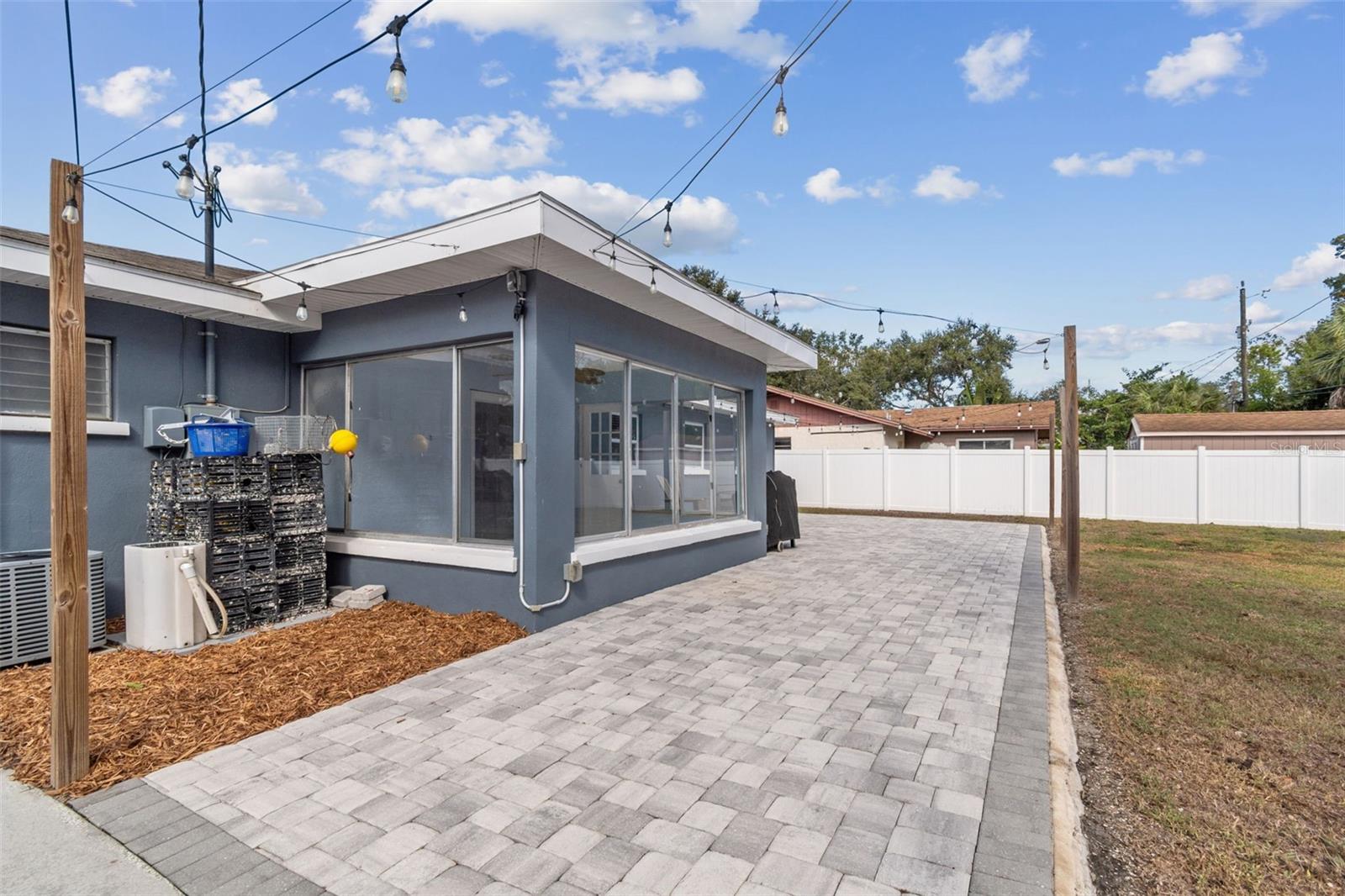 Listing photo id 28 for 918 18th Street Sw