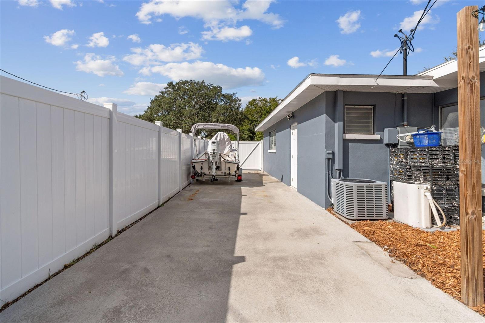 Listing photo id 29 for 918 18th Street Sw