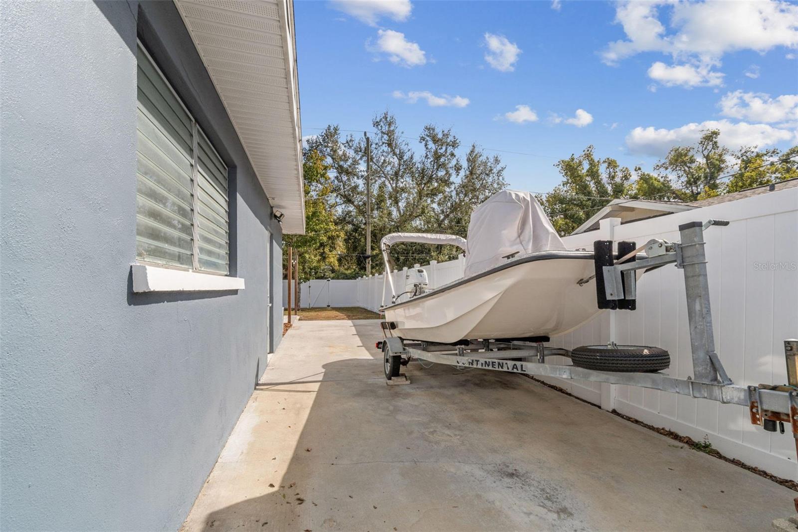 Listing photo id 30 for 918 18th Street Sw