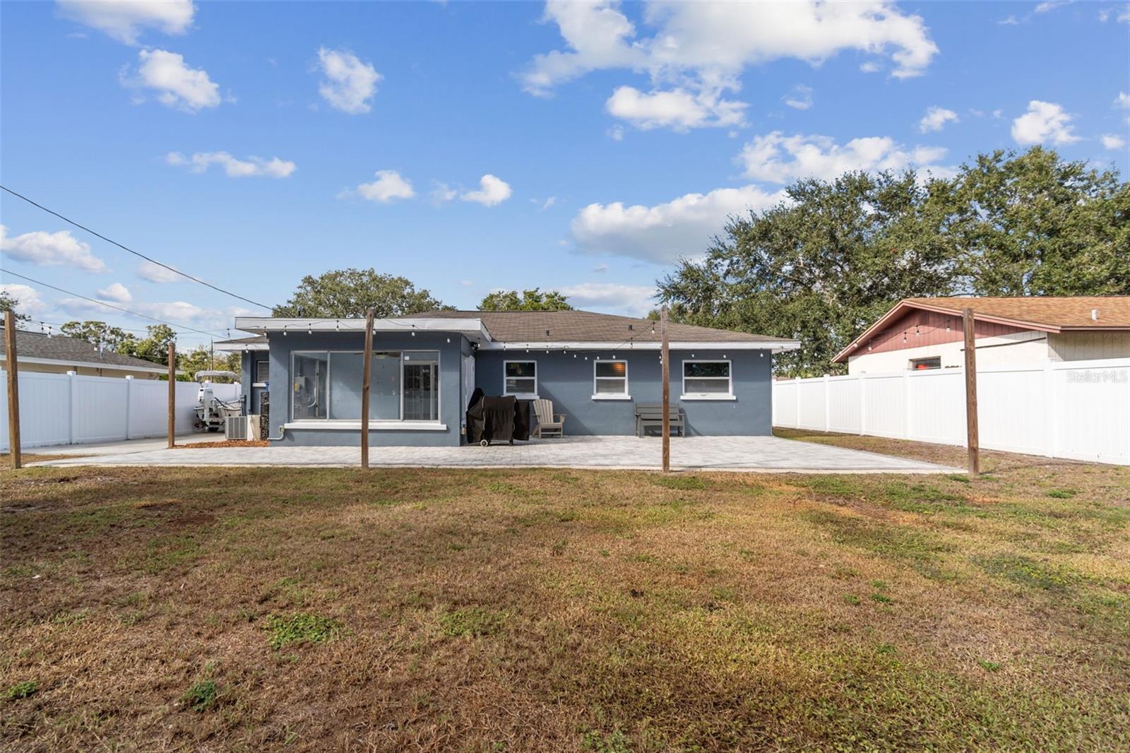 Listing photo id 36 for 918 18th Street Sw