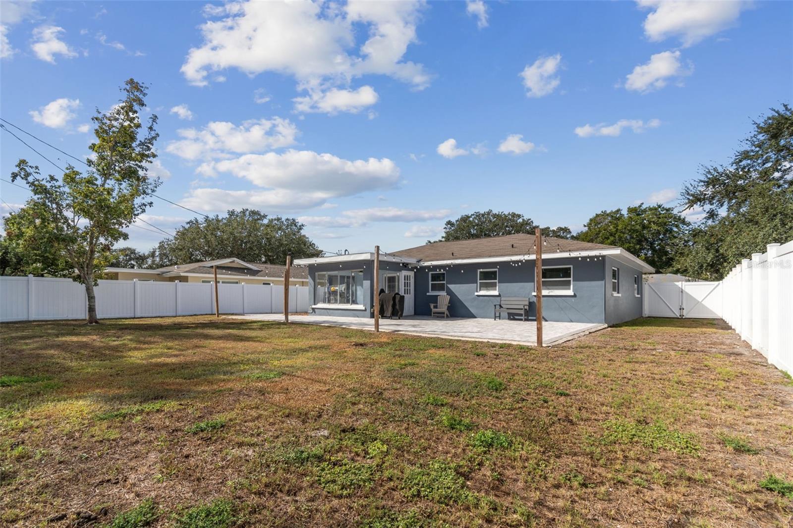 Listing photo id 37 for 918 18th Street Sw