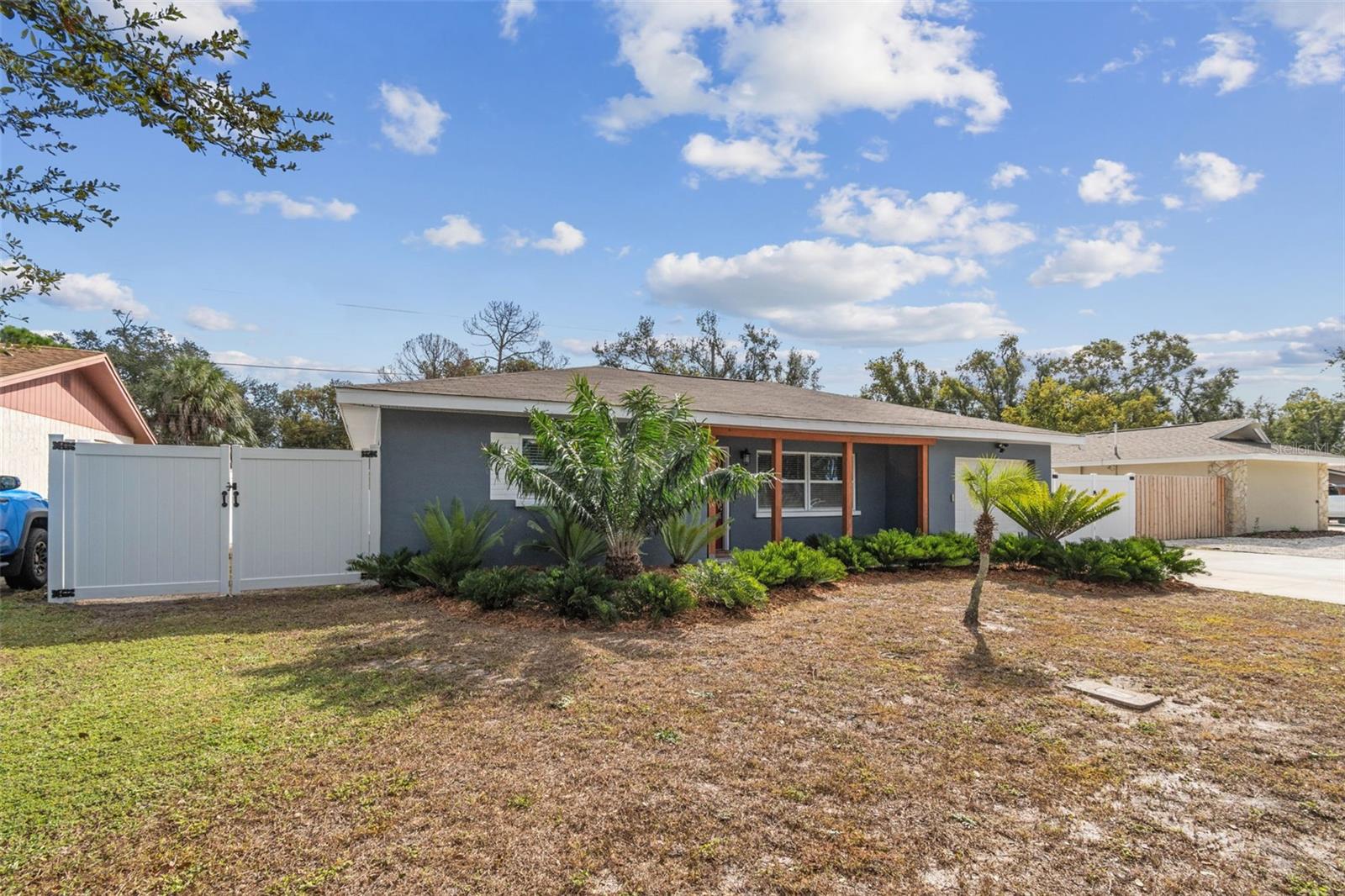 Listing photo id 40 for 918 18th Street Sw