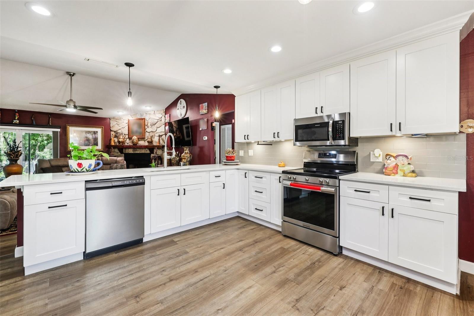 Image 19 of 71 For 5016 Swallow Drive