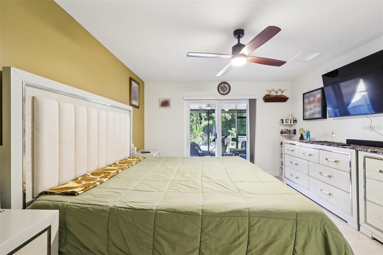 Image 33 of 71 For 5016 Swallow Drive