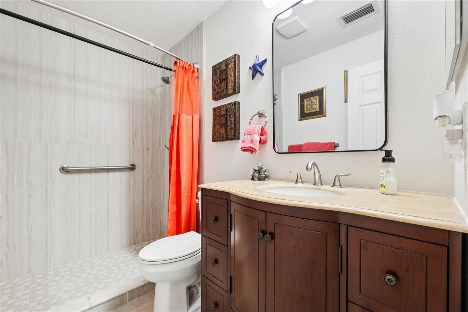 Image 38 of 71 For 5016 Swallow Drive