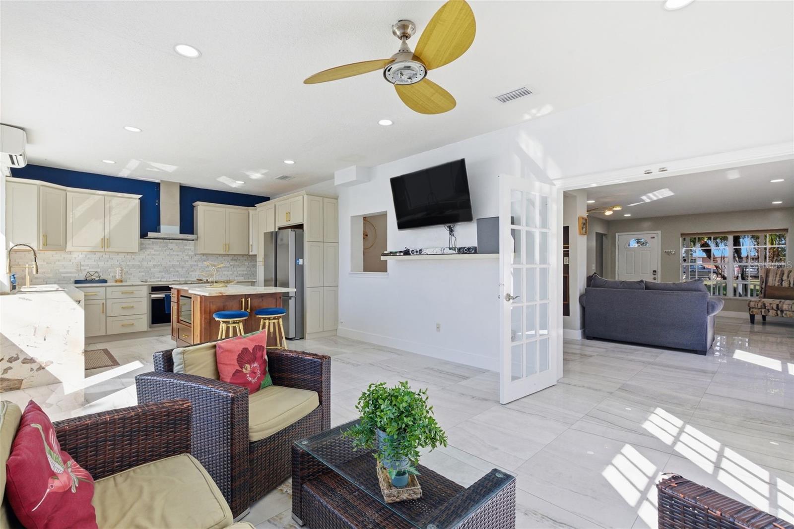 Image 15 of 67 For 7904 Woodlynne Avenue