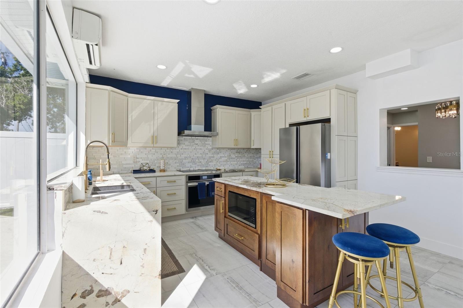 Image 17 of 67 For 7904 Woodlynne Avenue