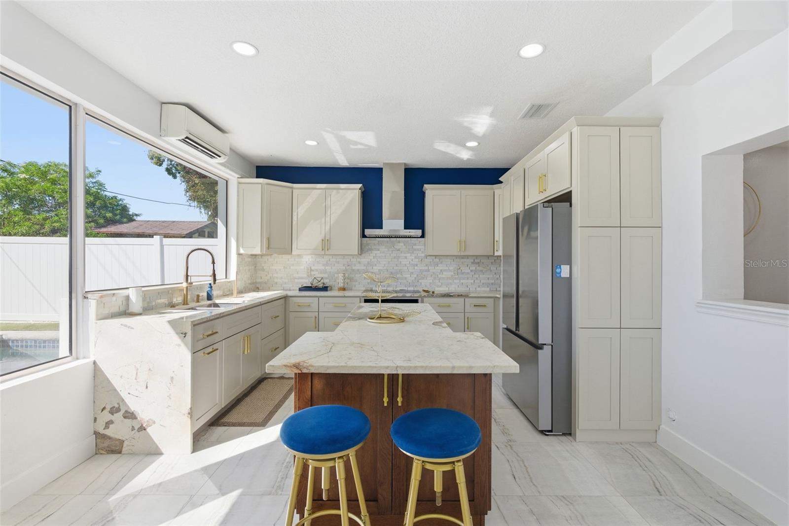 Image 19 of 67 For 7904 Woodlynne Avenue