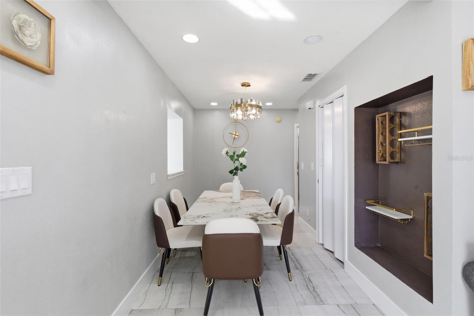 Image 21 of 67 For 7904 Woodlynne Avenue