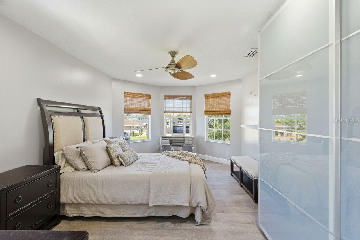 Image 29 of 67 For 7904 Woodlynne Avenue