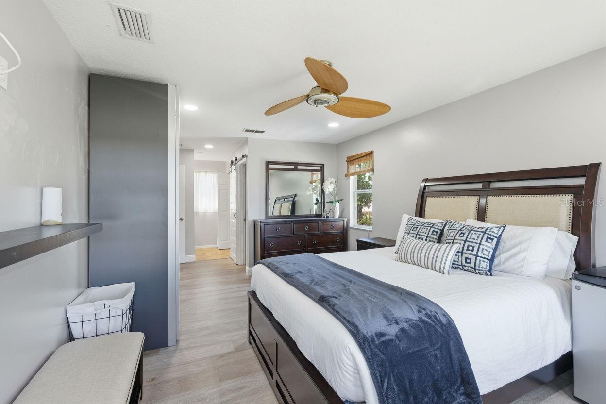 Image 31 of 67 For 7904 Woodlynne Avenue